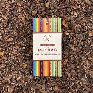 Mini chocolate bar with cocoa mucilage